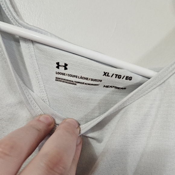 Under Armour Light Gray Open Back Shirt! - Picture 4 of 7